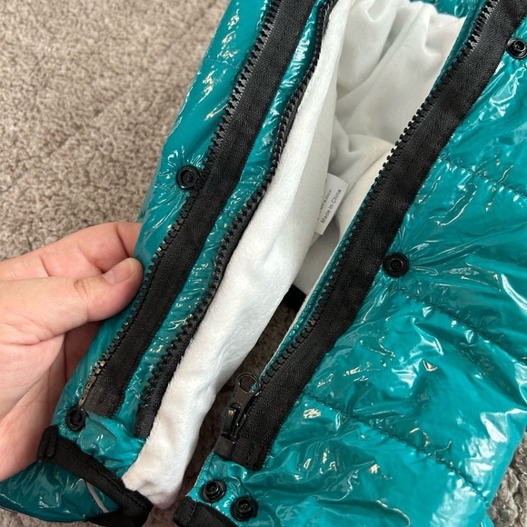 NWOT Dog Coat/Outfit - Picture 8 of 11